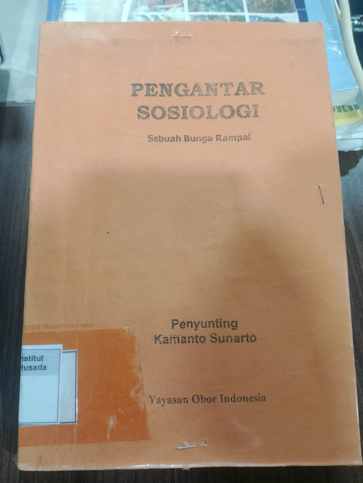 Pengantar Sosiologi ; Sebuah Bunga Rampai